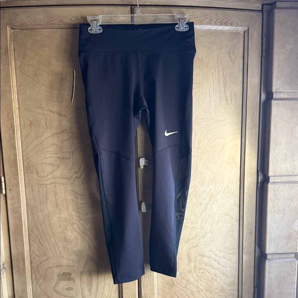 Nike đĽ Dri-FIT Fly Victory cropped leggings
